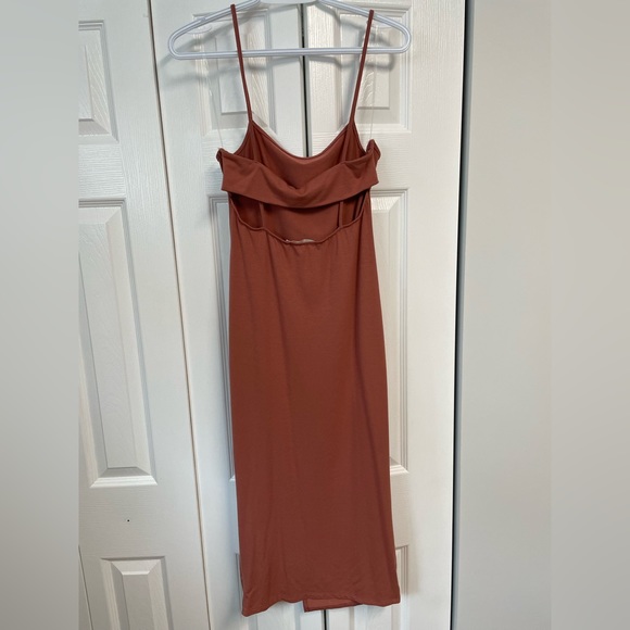 Dress - Picture 3 of 5